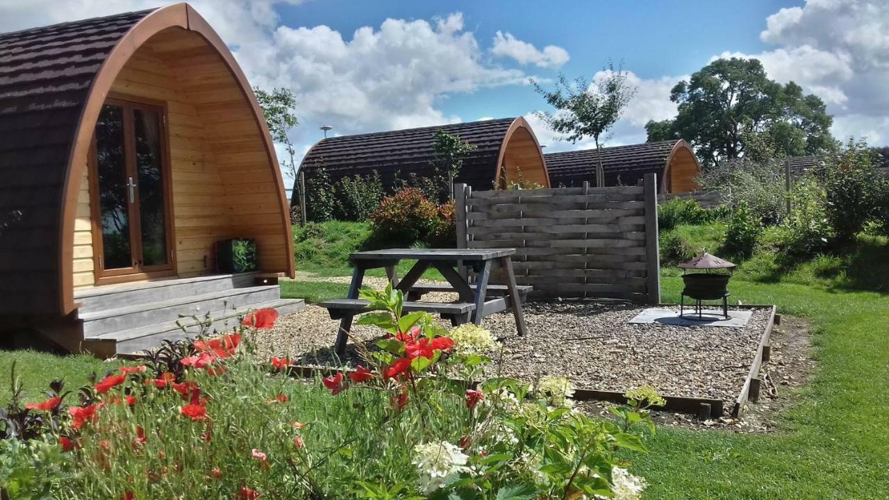 Lupin Glamping Pod Hotell Cheltenham Exteriör bild